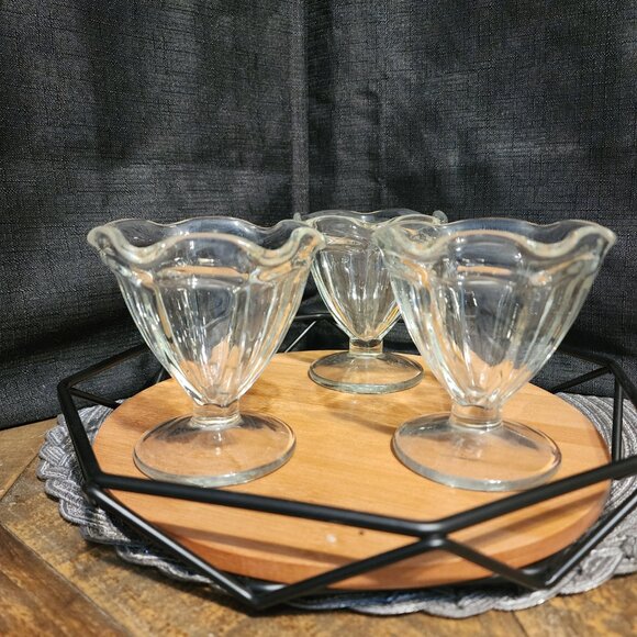 3 Small Sundae Cups - Picture 4 of 7